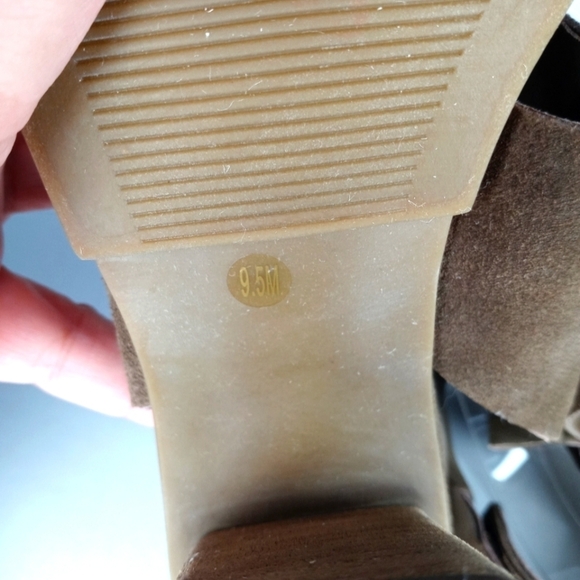 Matisse Hemingway Brown Suede Sandal Heels. Size 9.5 - Picture 14 of 16